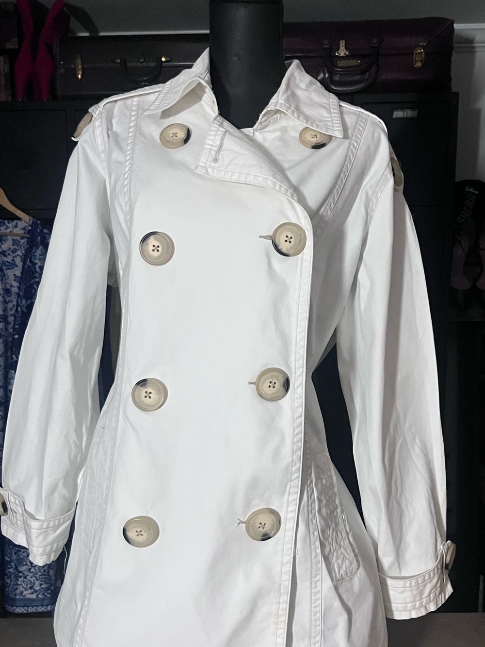 Daisy Fuentes Classic Women's White Double-Breasted Trench Coat